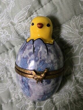 Limoges France Hatching Chick In Egg Trinket Box Opalescent